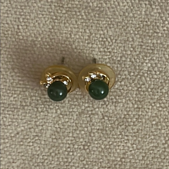 Elegant Gold & Green Stud Earrings - Picture 5 of 5